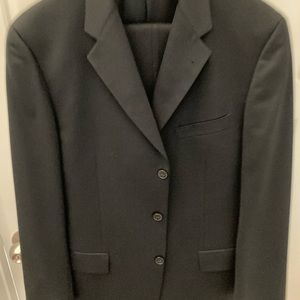 Joseph Abboud men’s 2 piece 3 button suit; 40R